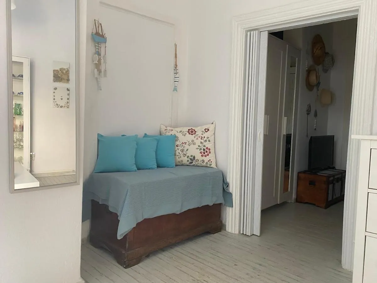Budget Downtown Apartment- Harma I Mykonos Town شقة
