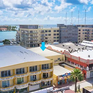 Bay Harbor Luxury 1 Bedroom Apartamento Oranjestad